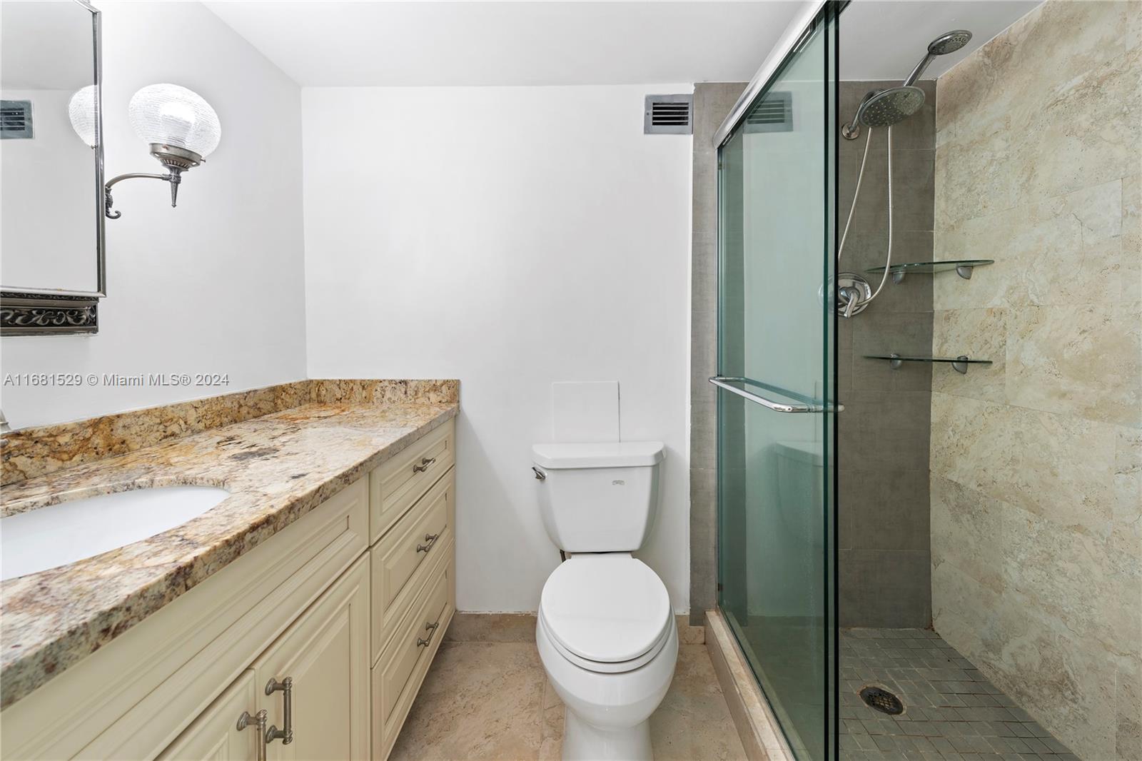6039 Collins Ave # 1129