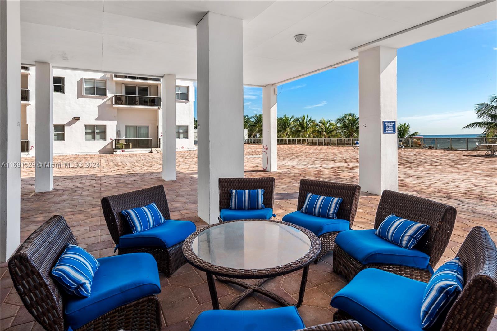 6039 Collins Ave # 1129