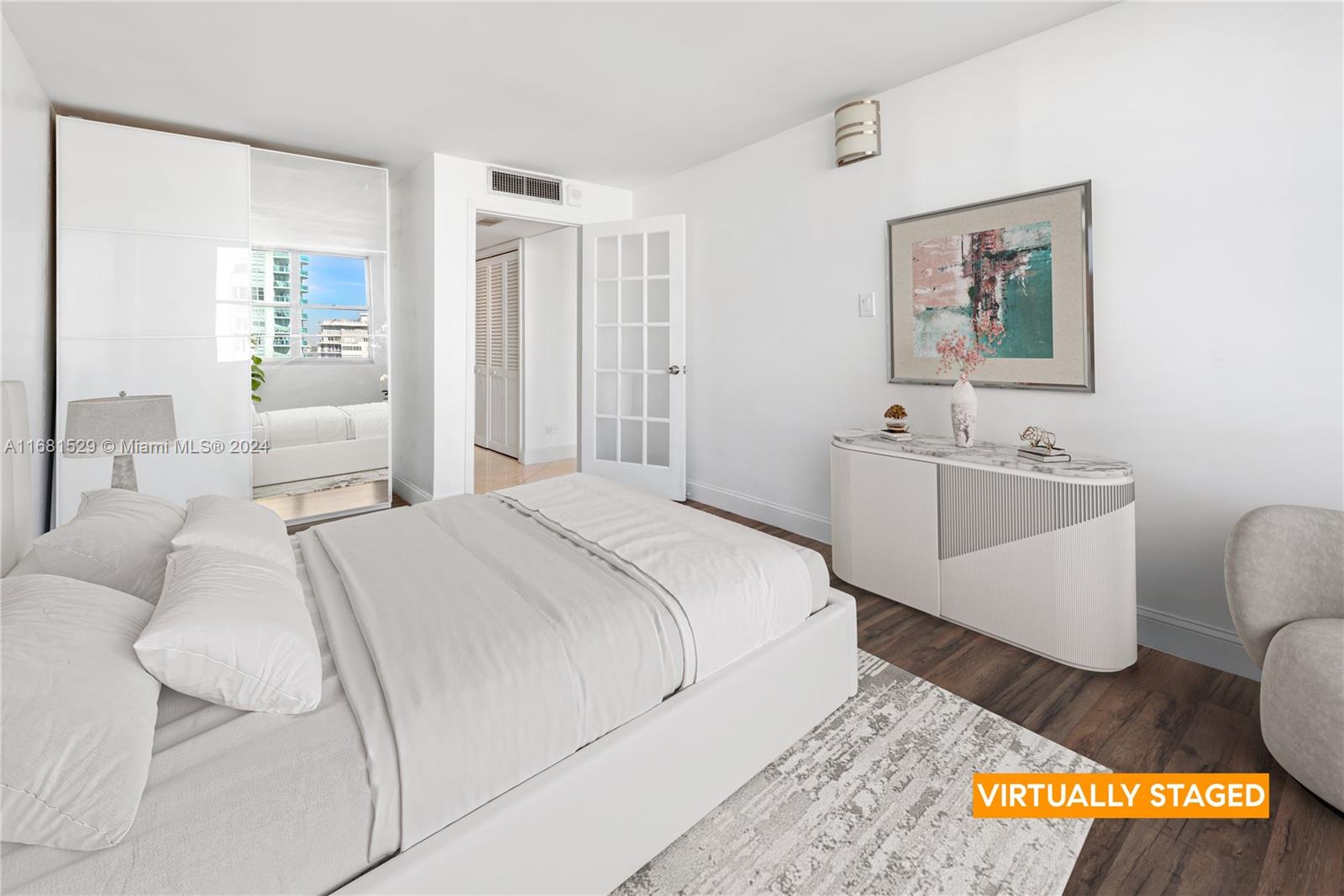 6039 Collins Ave # 1129