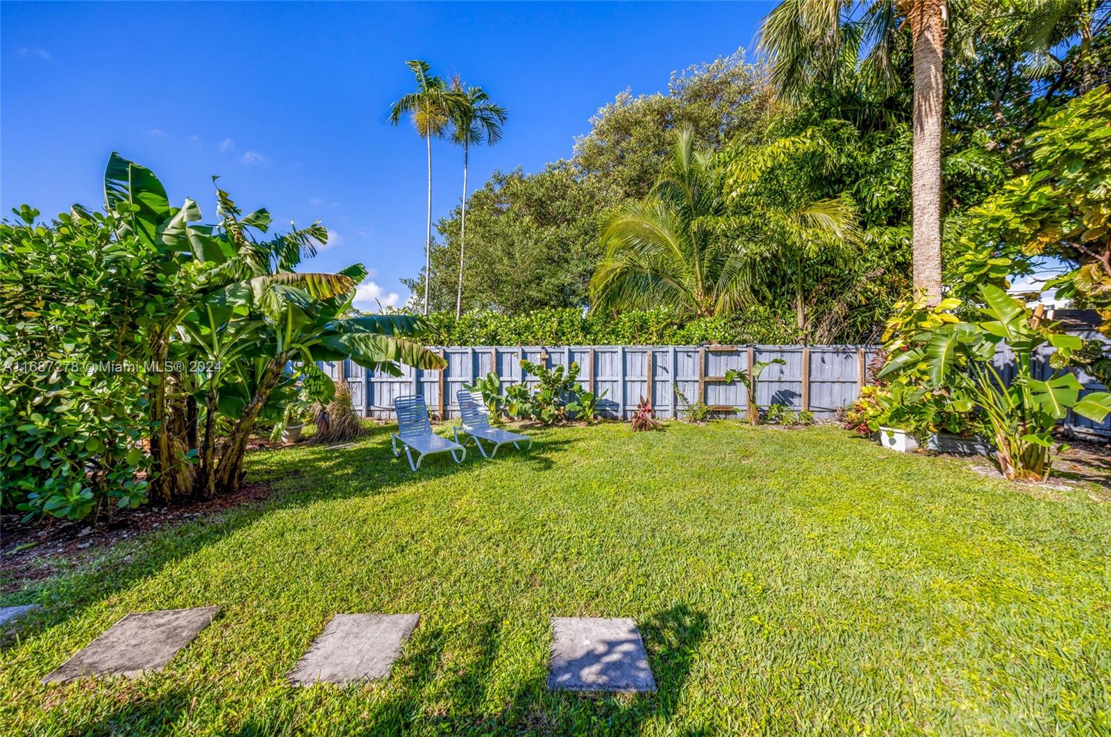 1567 NE 110th St