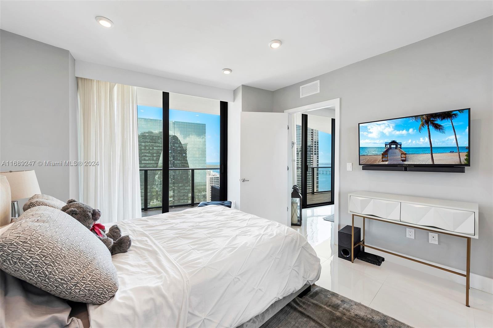 1300 S Miami Ave Unit: 3402