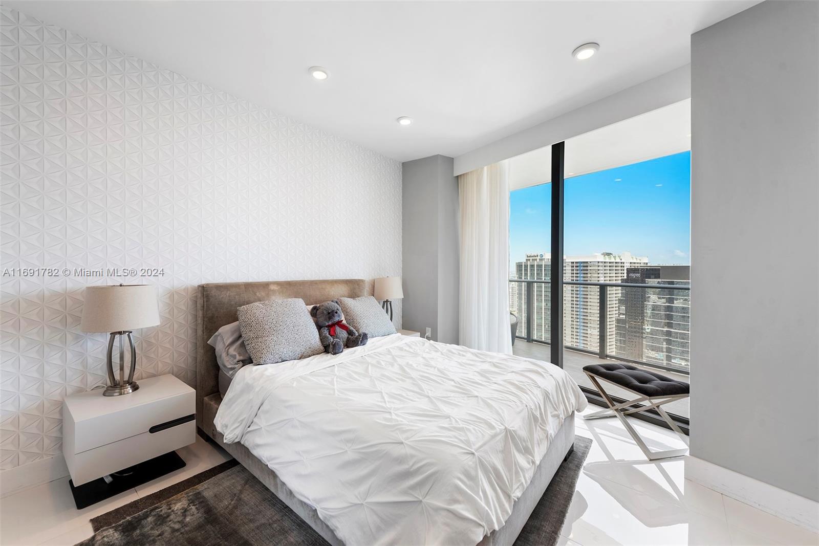 1300 S Miami Ave Unit: 3402