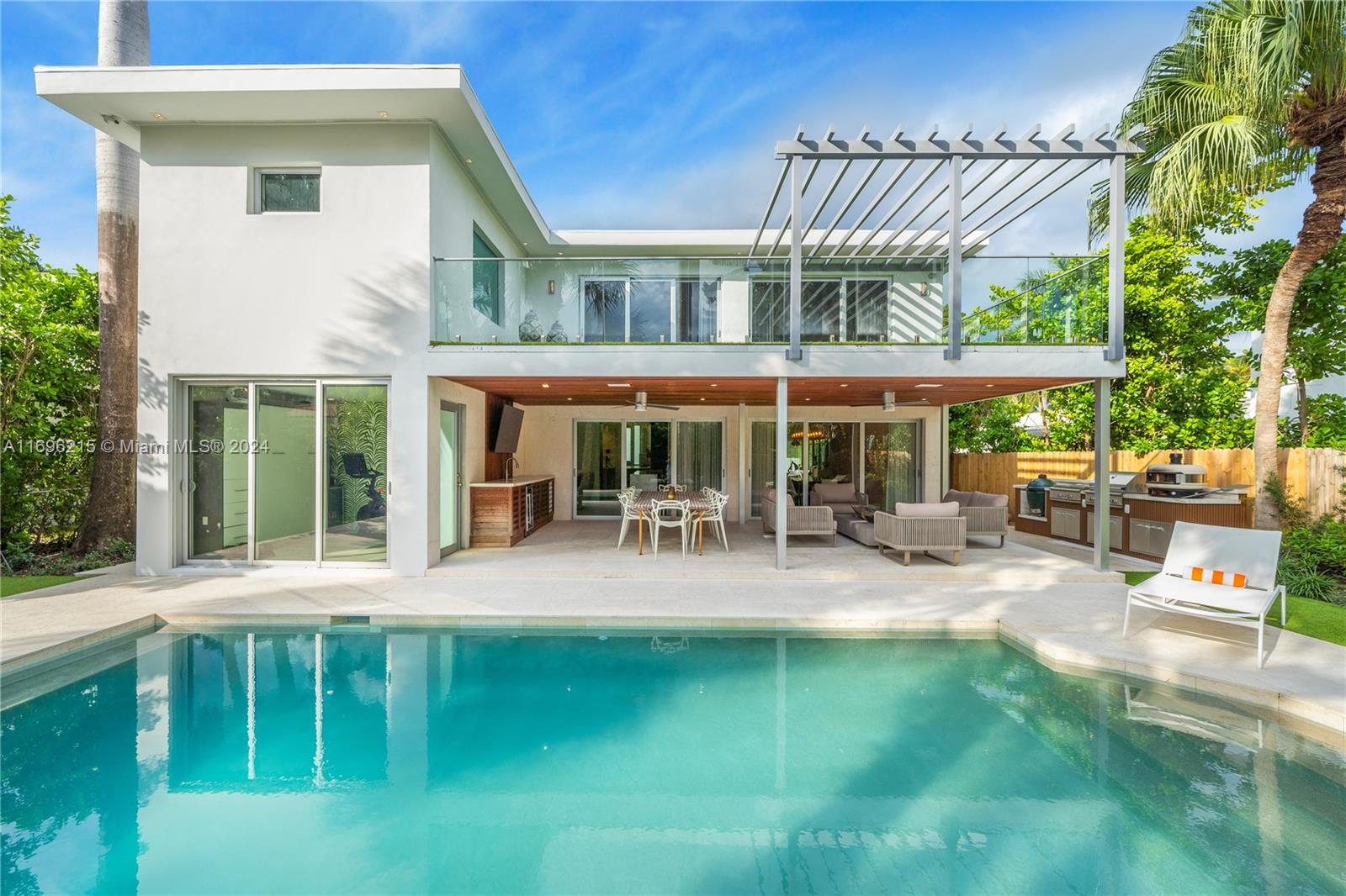 110 Venetian Way