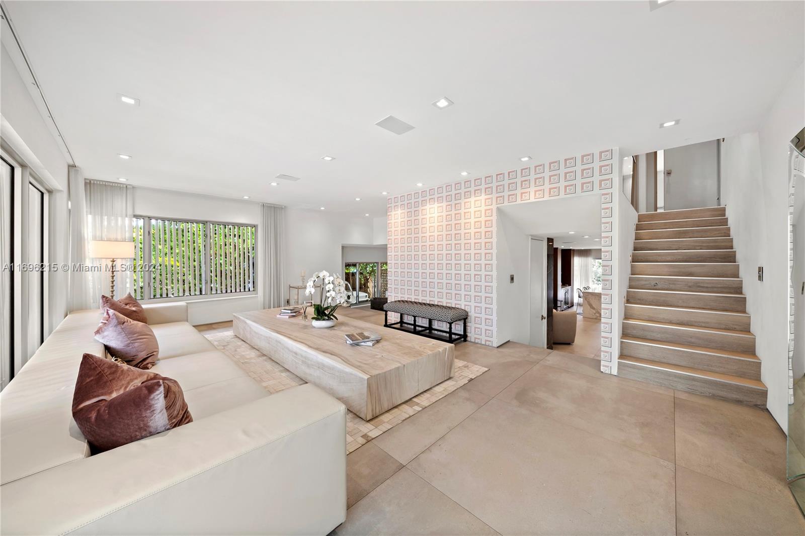 110 Venetian Way