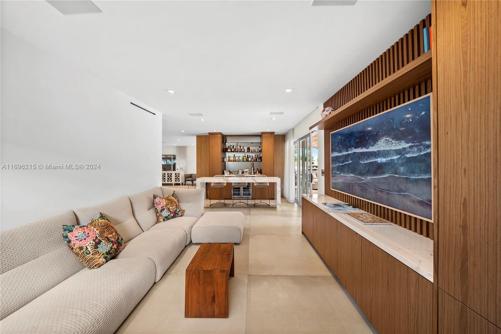 110 Venetian Way