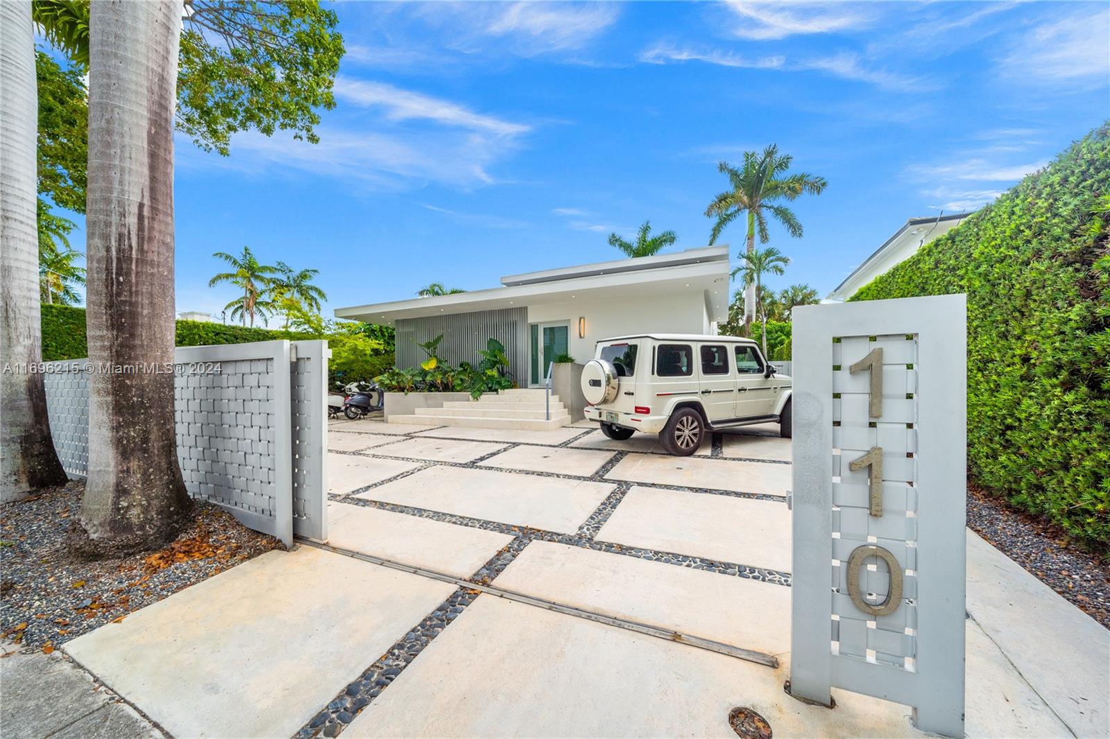 110 Venetian Way