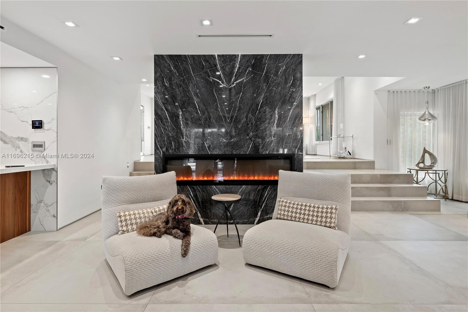 110 Venetian Way