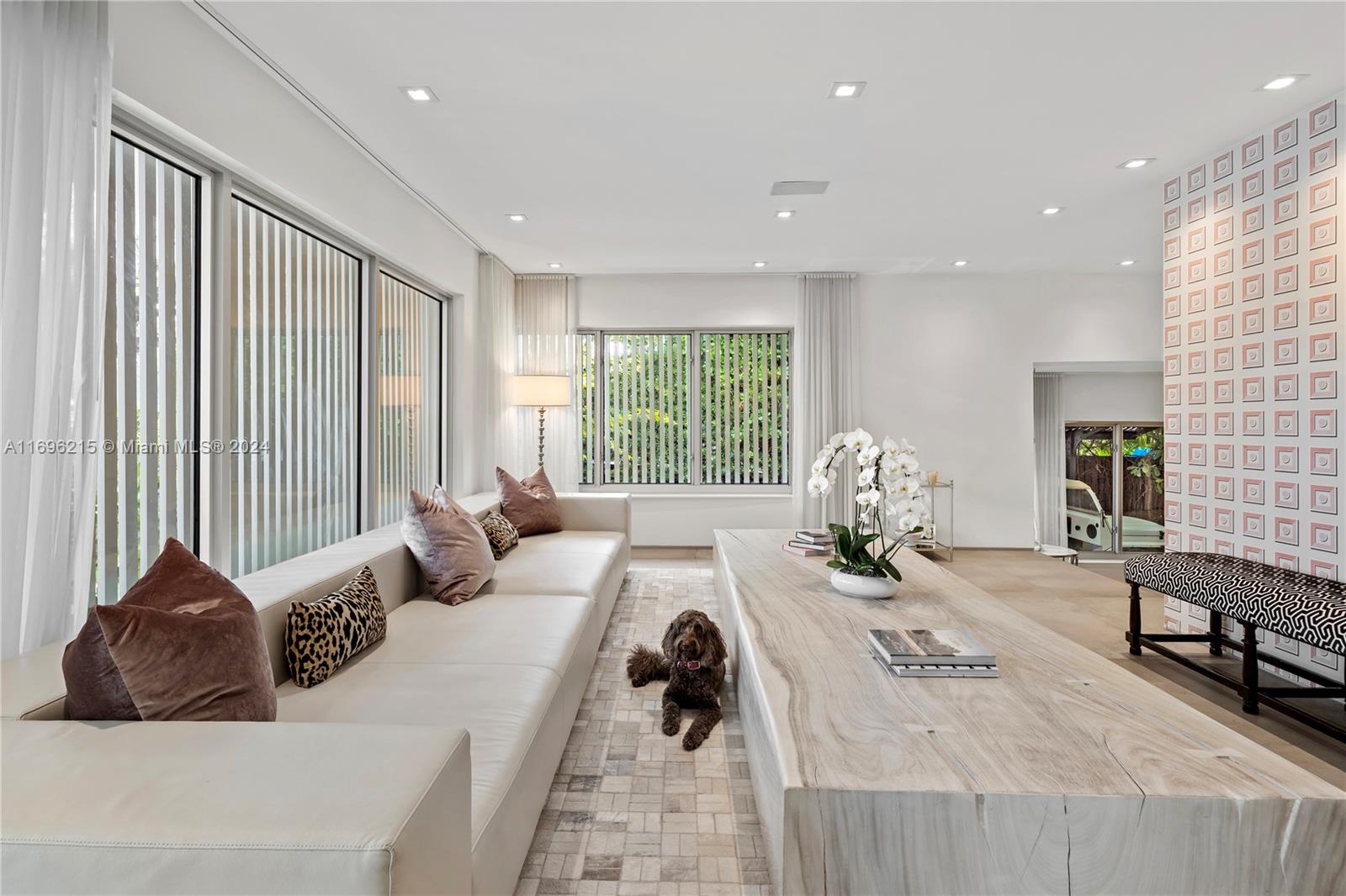 110 Venetian Way