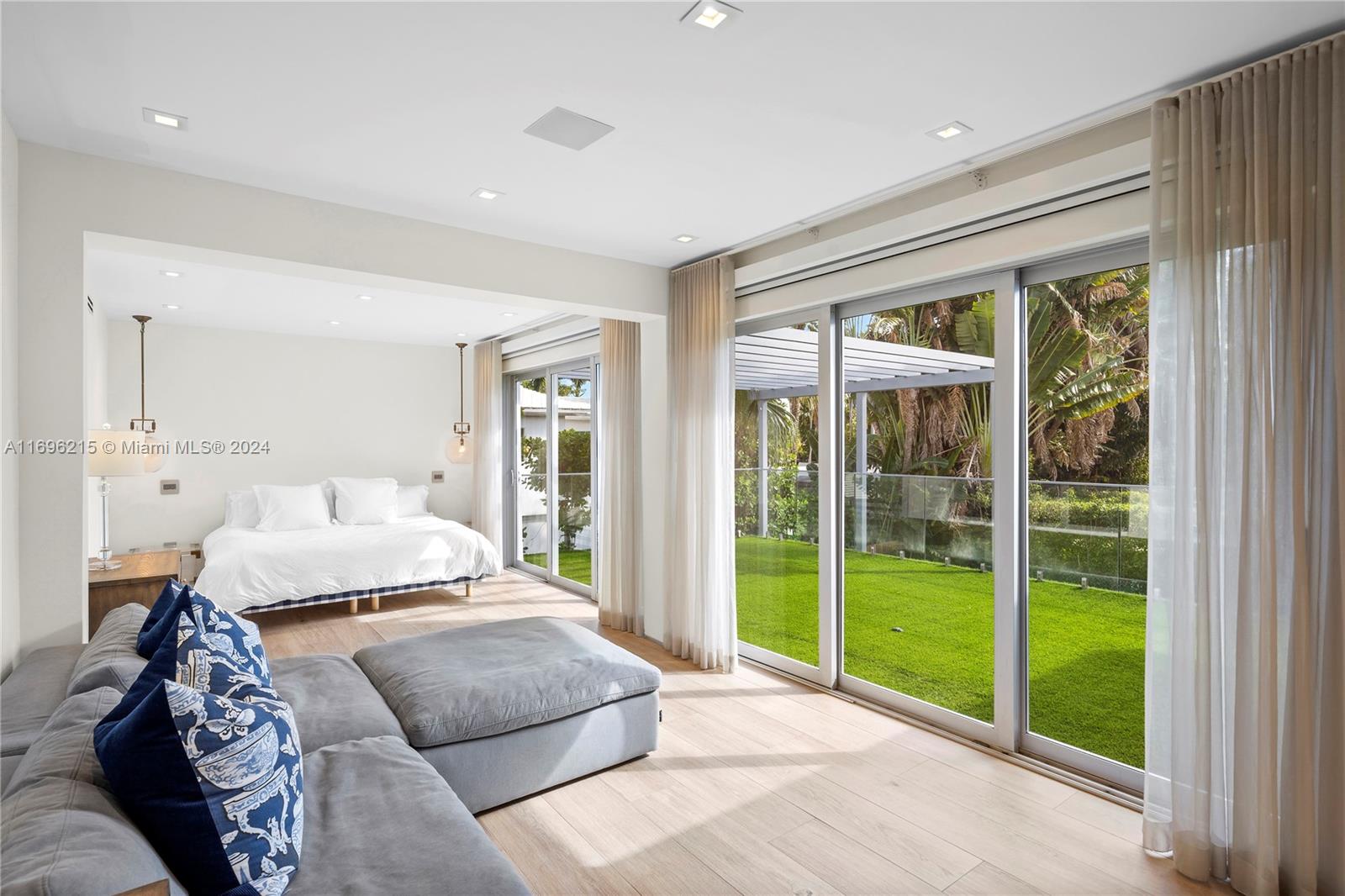 110 Venetian Way