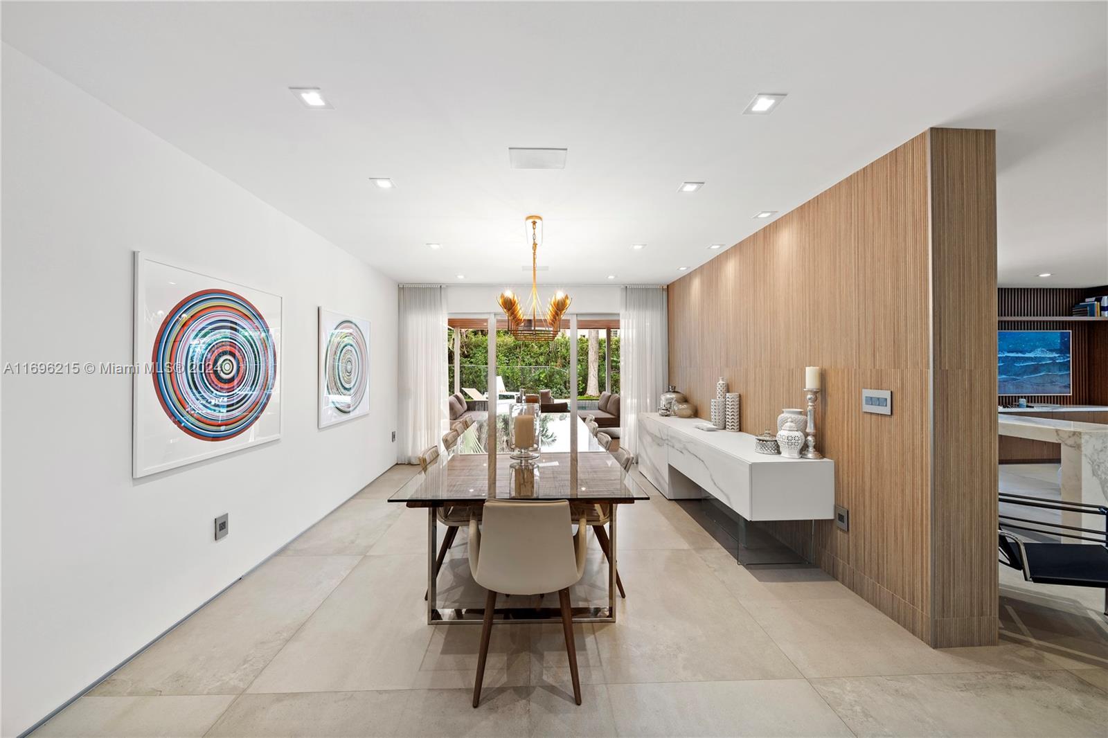 110 Venetian Way