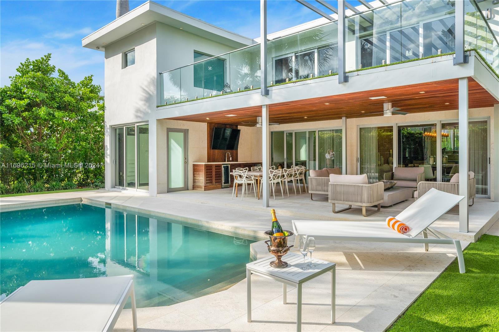 110 Venetian Way