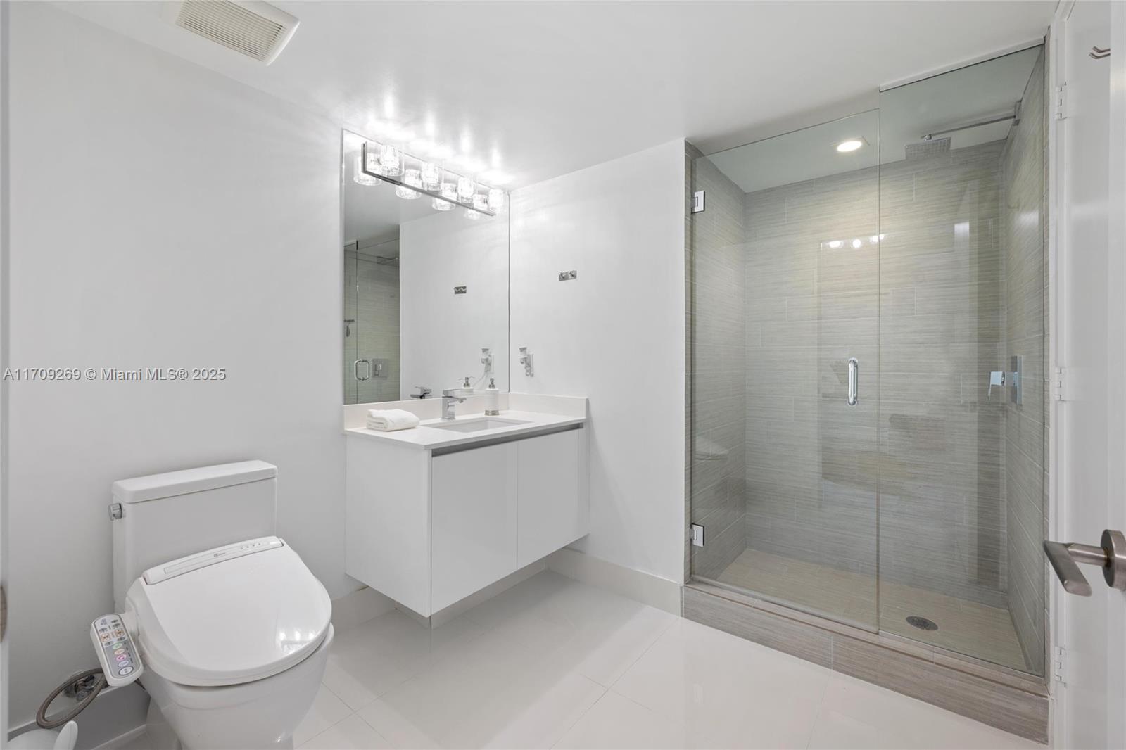 300 Sunny Isles Blvd # 2105 Unit: 4-2105