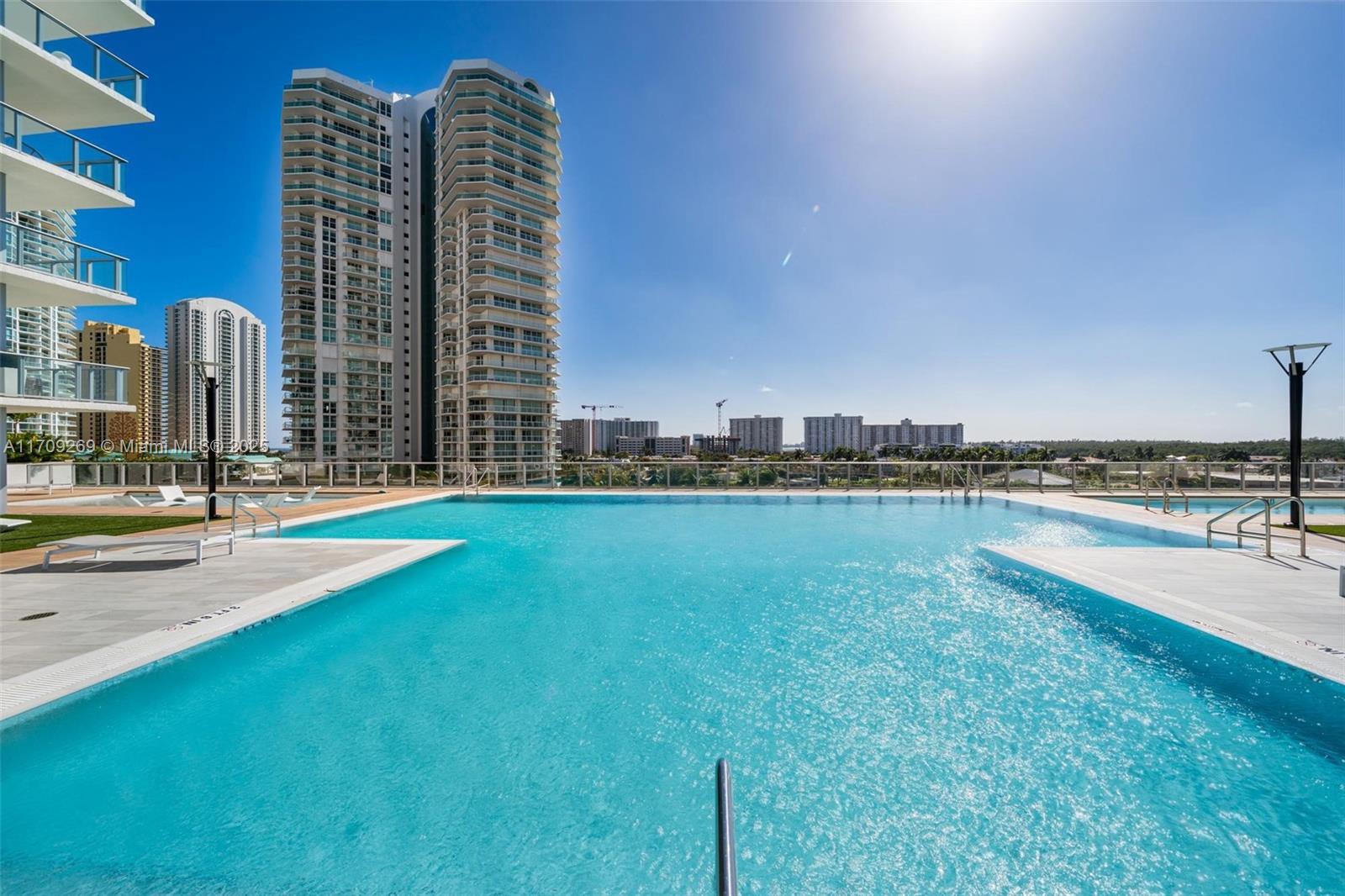 300 Sunny Isles Blvd # 2105 Unit: 4-2105