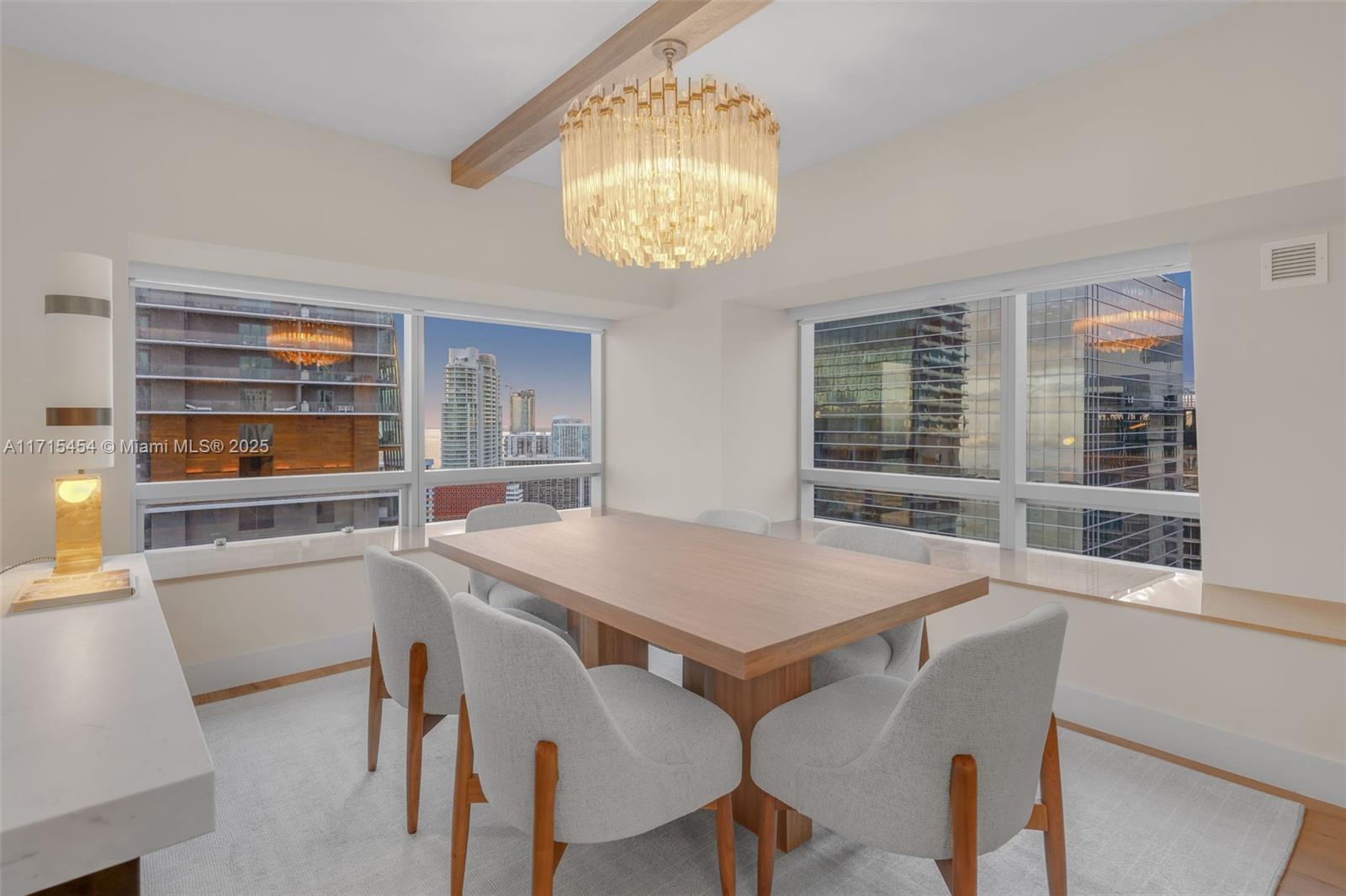 1435 Brickell Ave # 3501