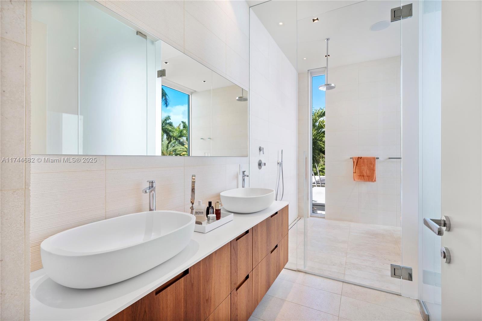 850 W 47th Ct