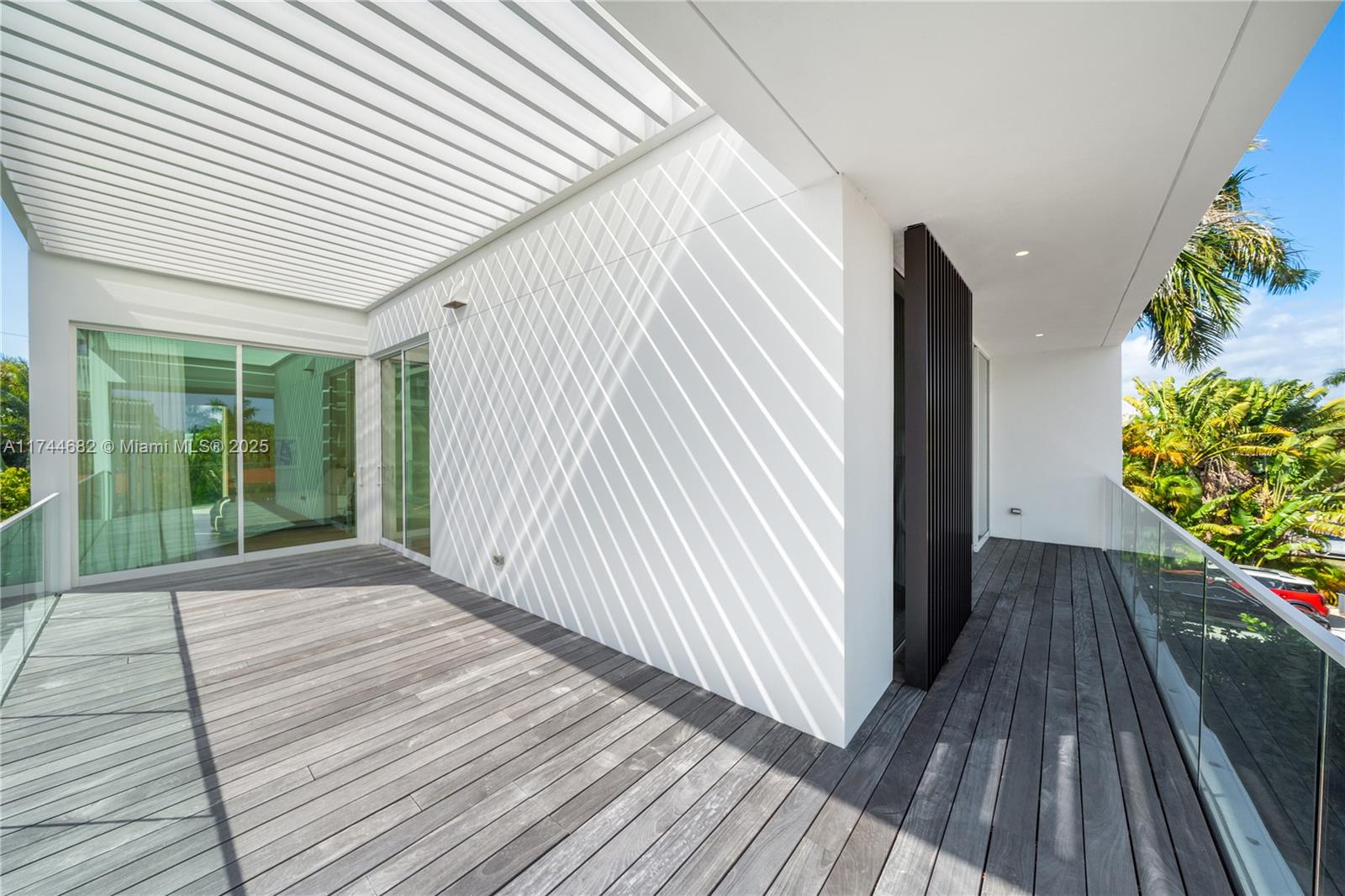 850 W 47th Ct