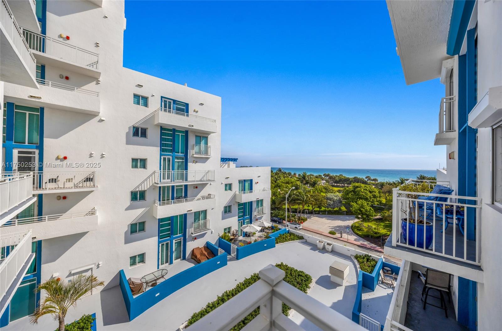 7600 Collins Ave # 703
