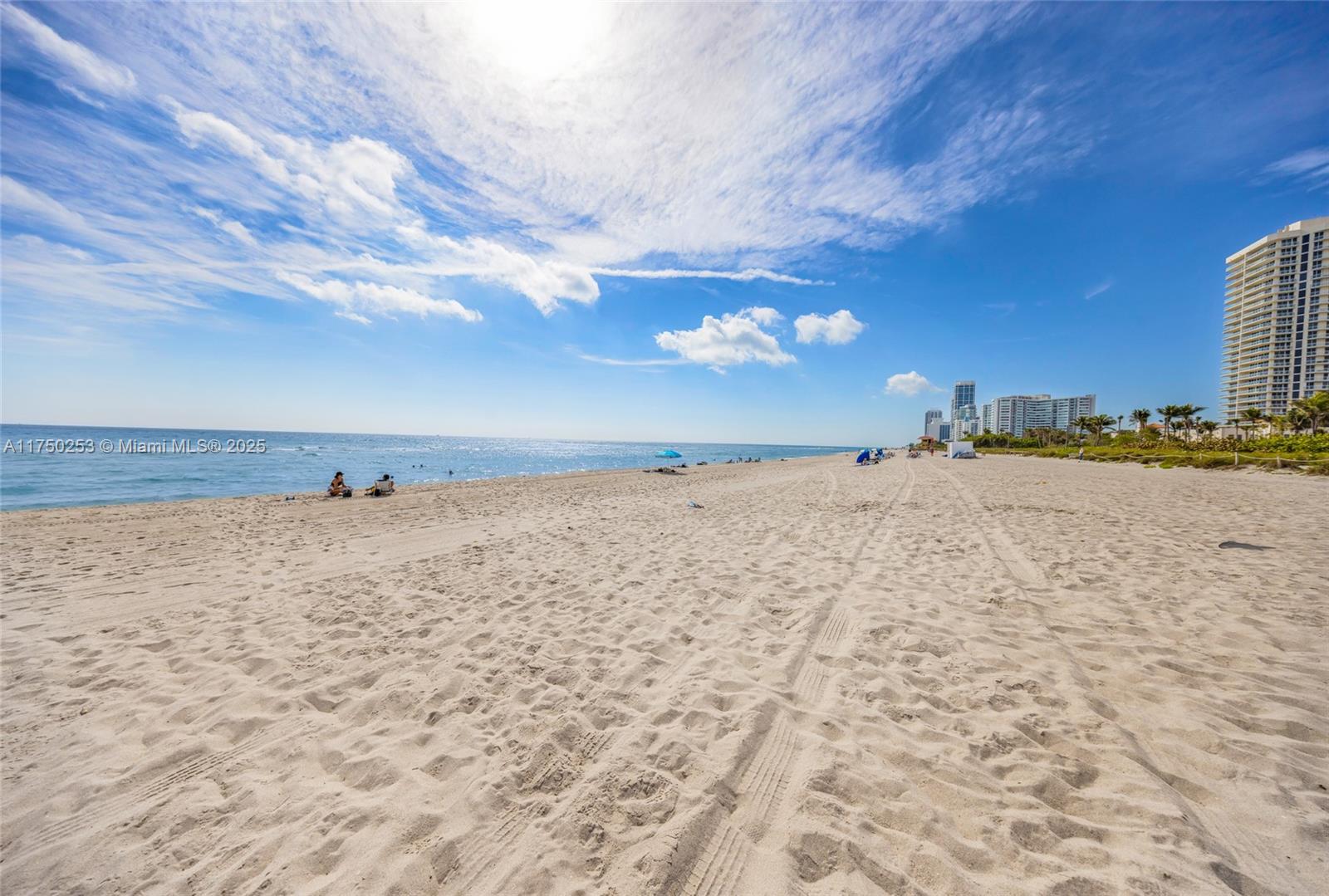 7600 Collins Ave # 703