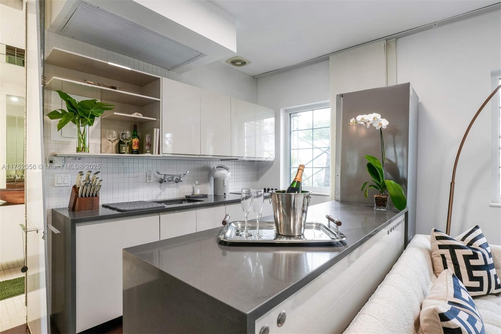 1573 Pennsylvania Ave # 8N