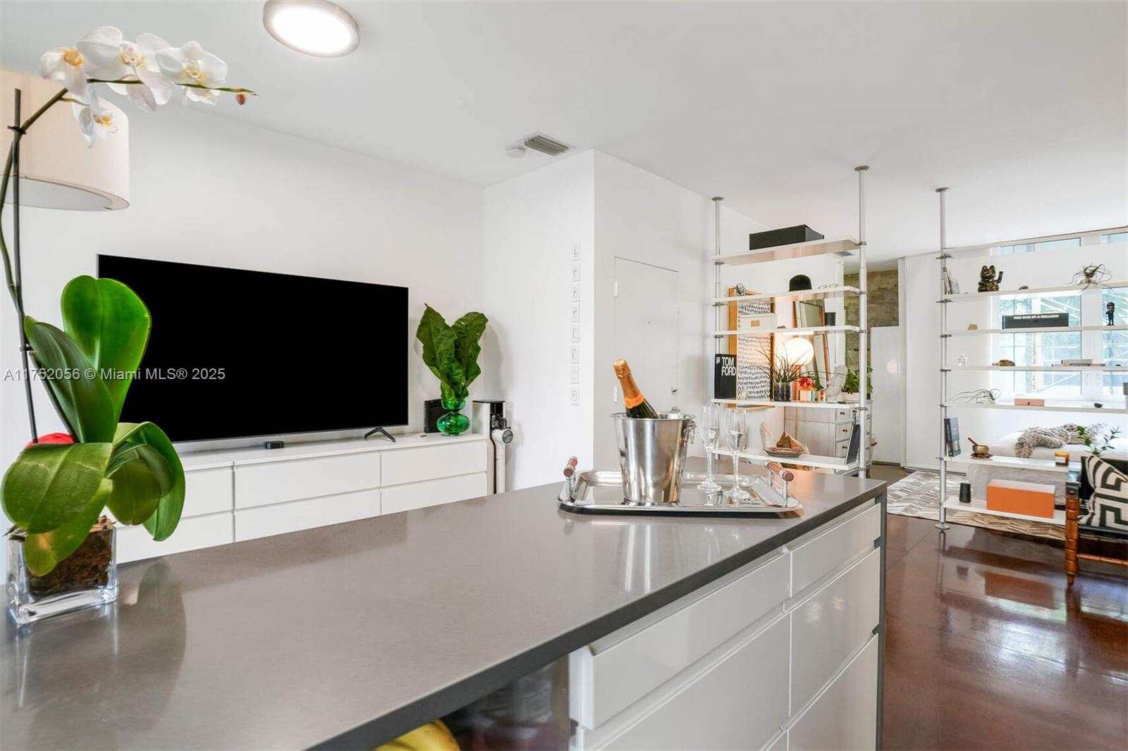 1573 Pennsylvania Ave # 8N