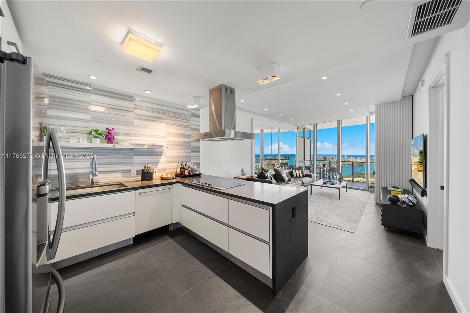 1100 Biscayne Blvd # 5303