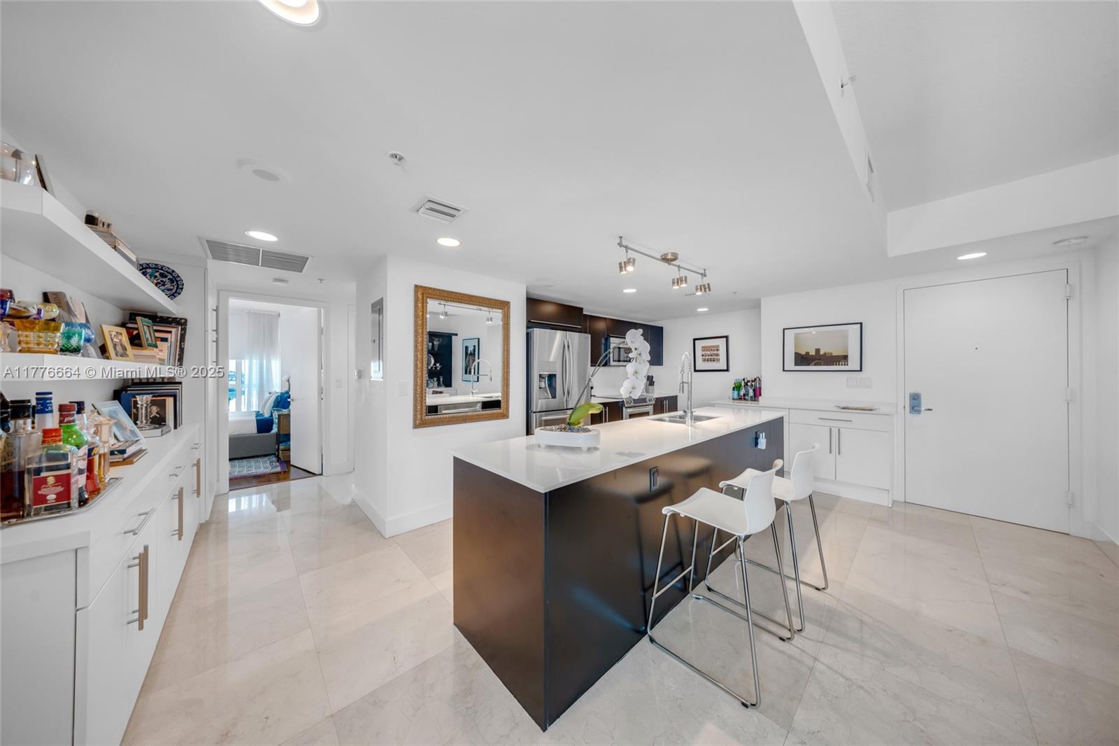 665 NE 25th St # 1201