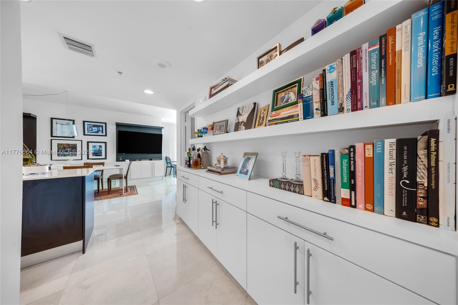 665 NE 25th St # 1201