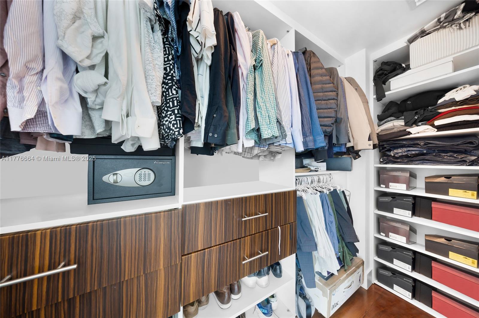 665 NE 25th St # 1201