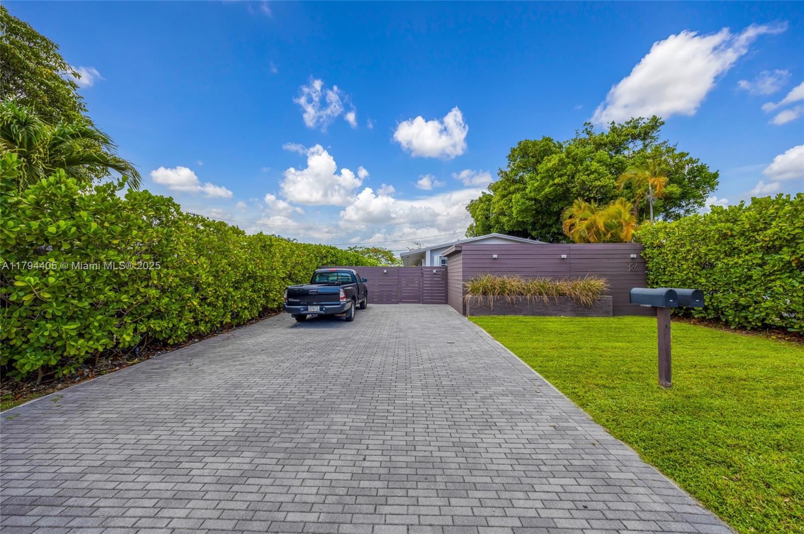 709 NE 22nd Dr # 709
