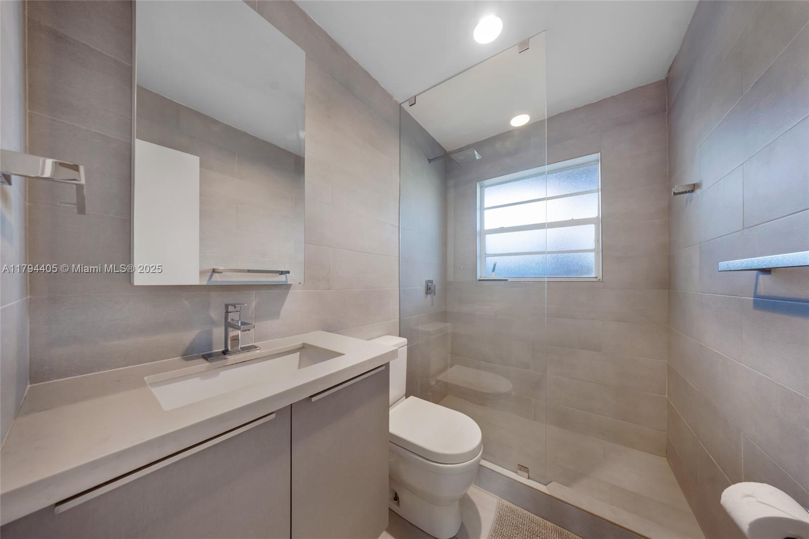709 NE 22nd Dr # 709