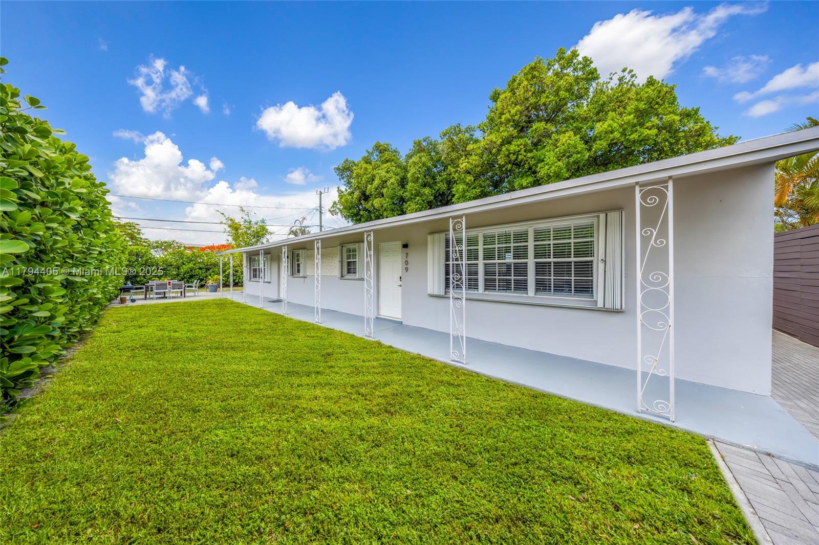 709 NE 22nd Dr # 709