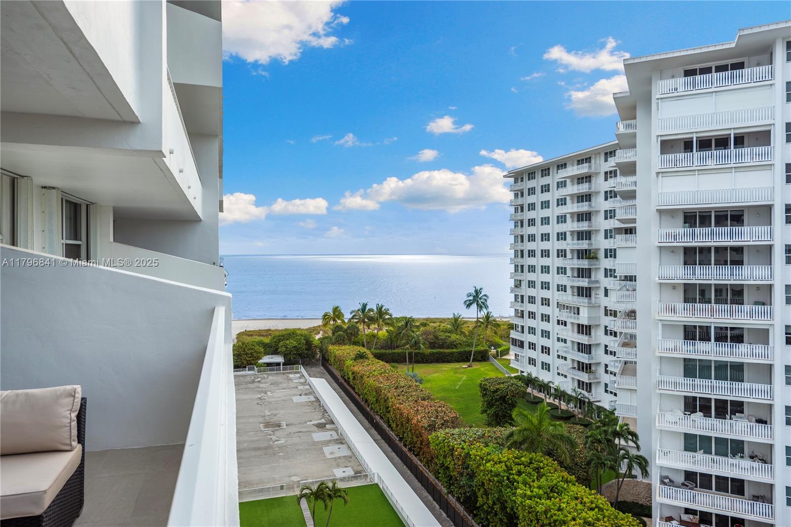 199 Ocean Lane Dr # 1007
