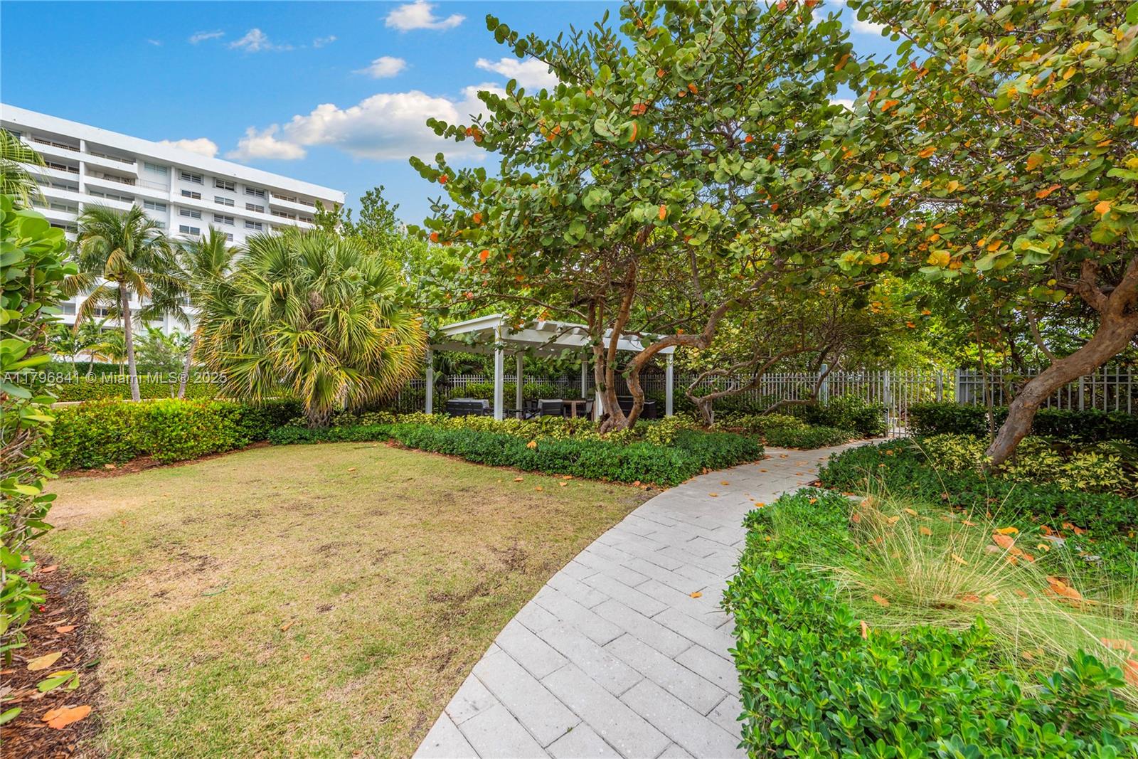 199 Ocean Lane Dr # 1007