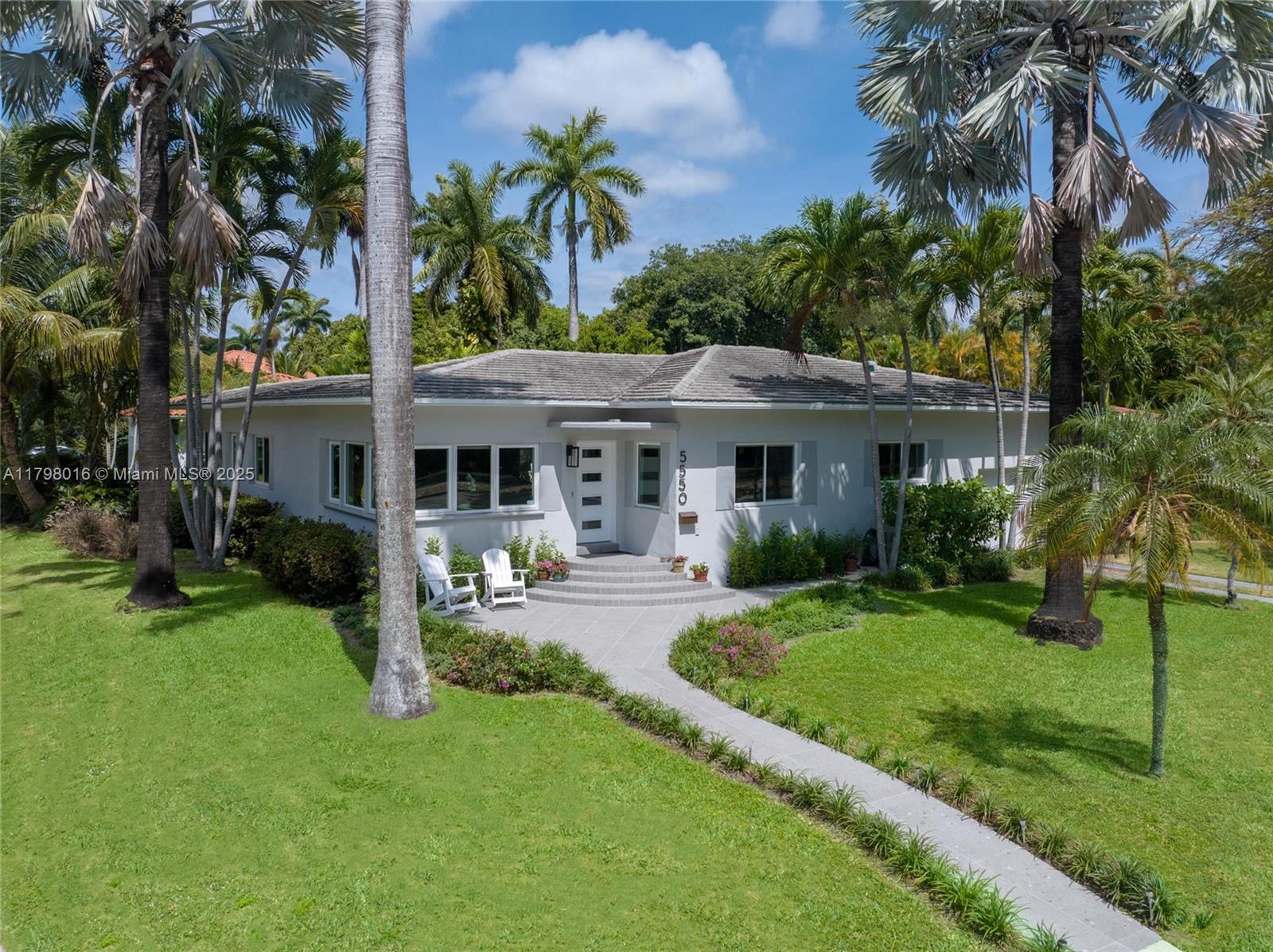 5550 N Bayshore Dr