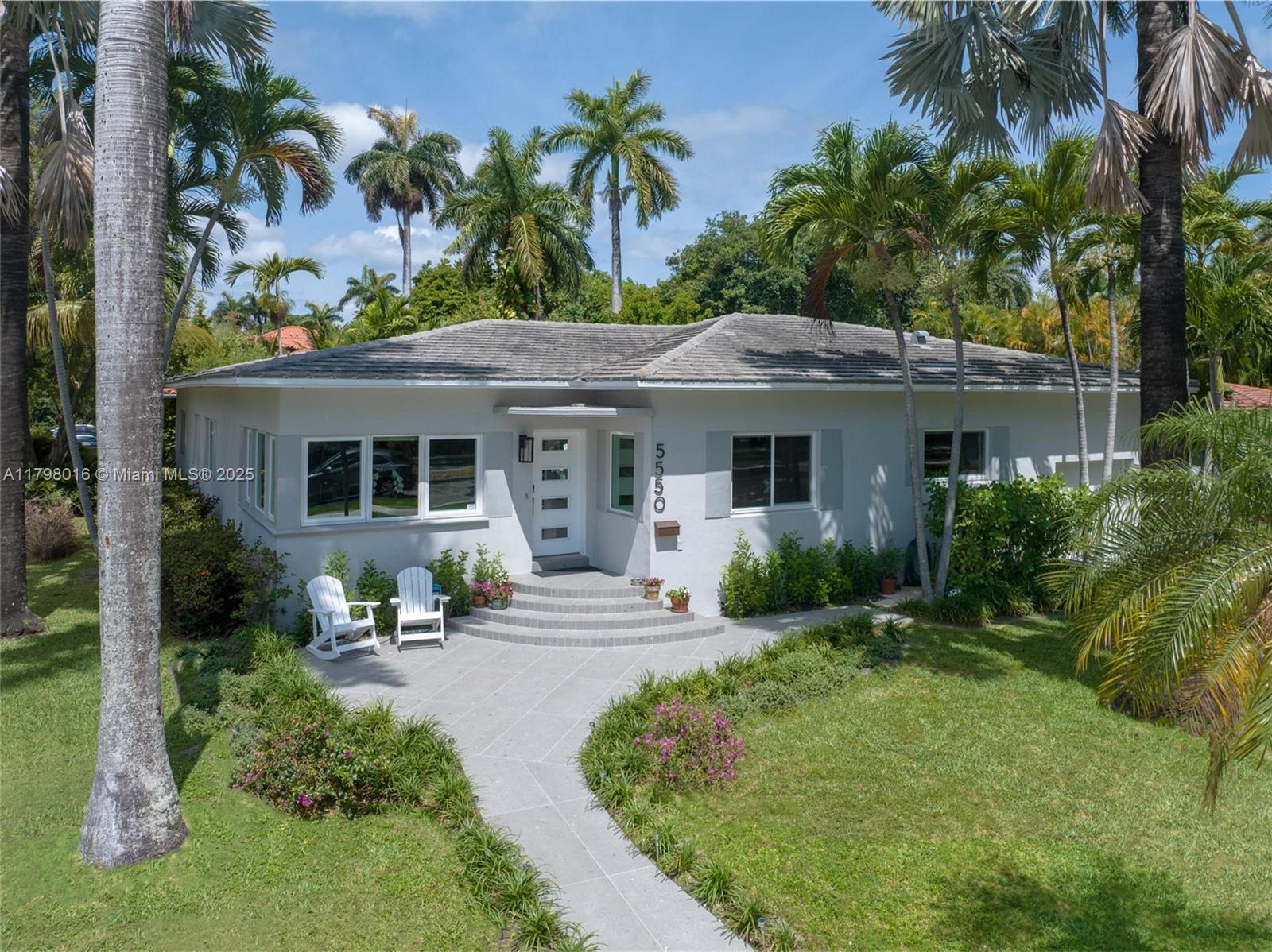 5550 N Bayshore Dr