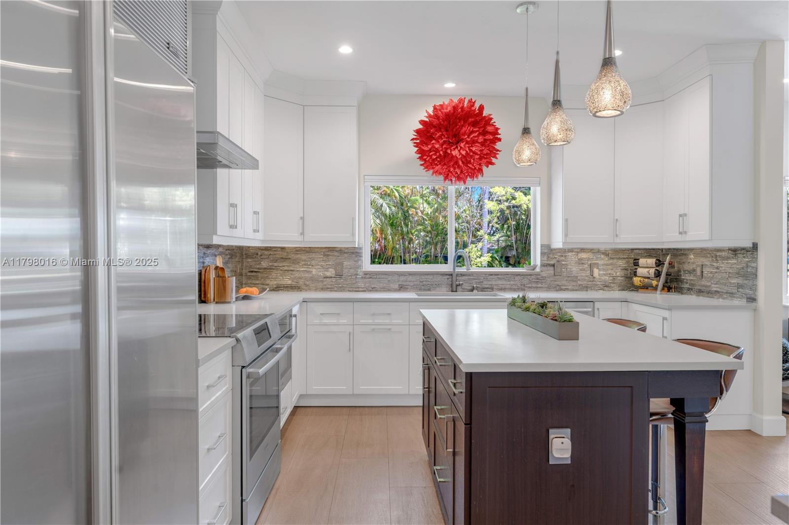 5550 N Bayshore Dr
