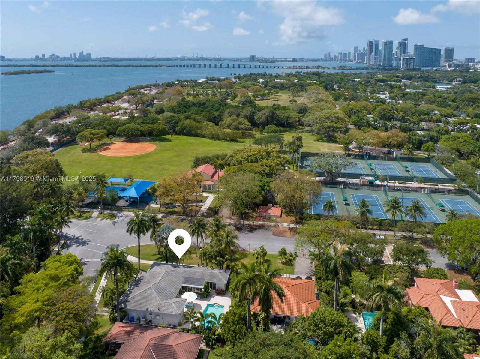 5550 N Bayshore Dr