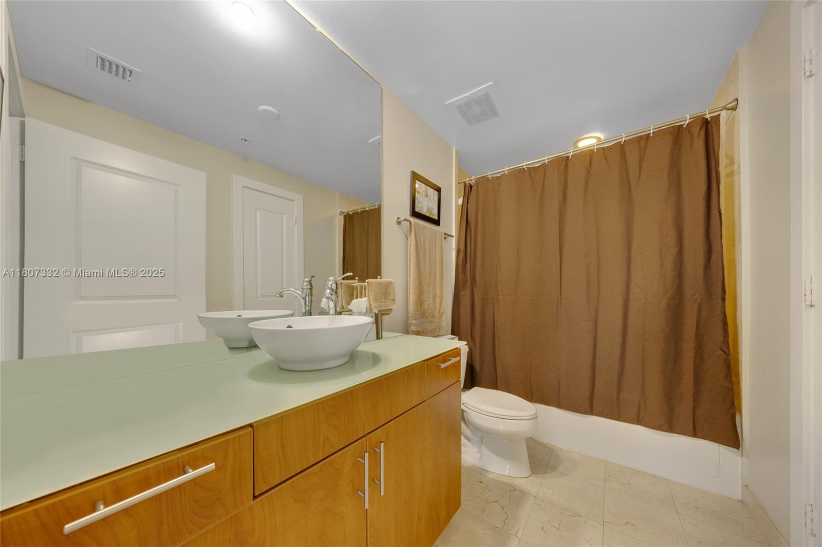 315 NE 3rd Ave # 1809