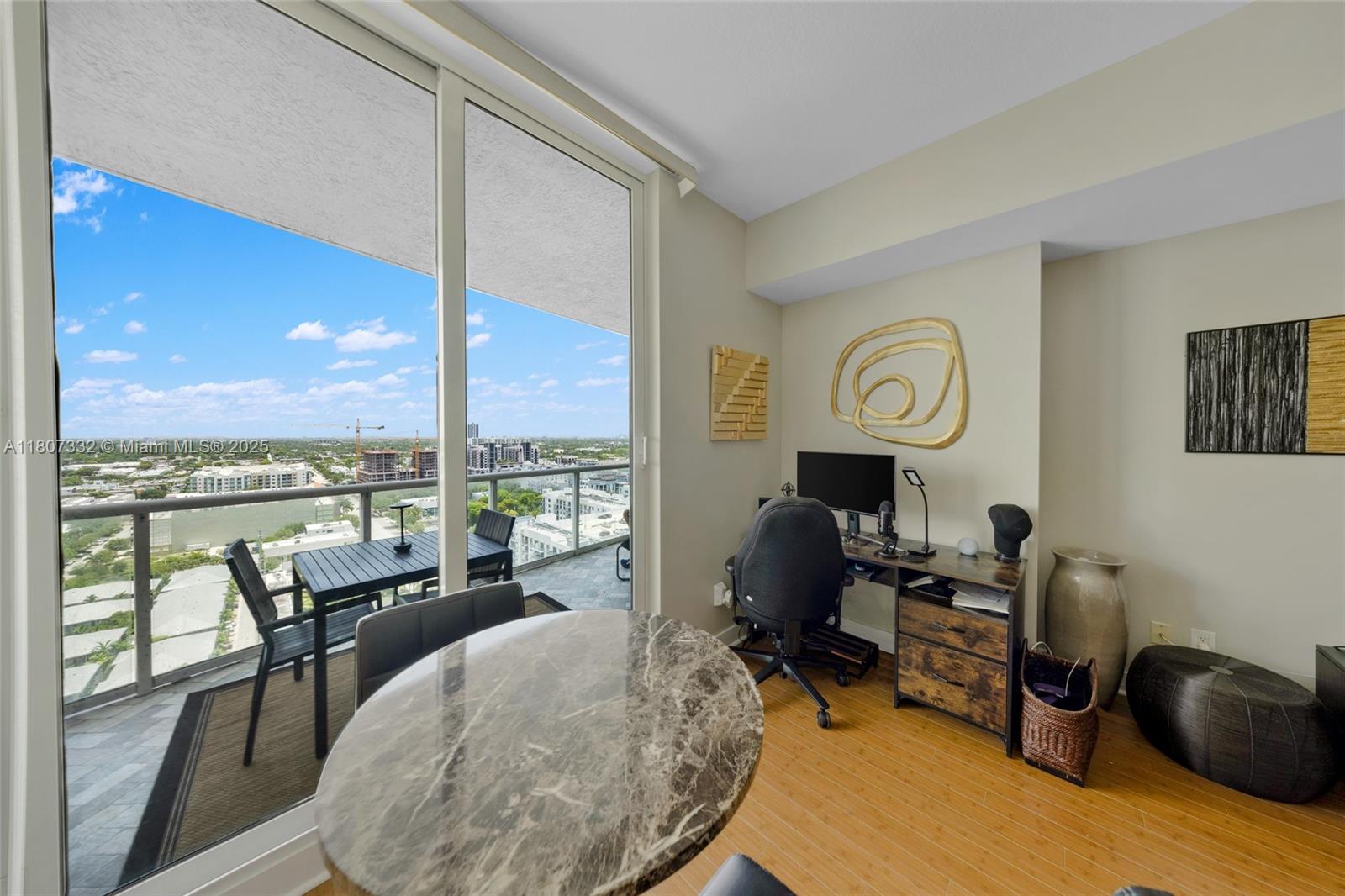 315 NE 3rd Ave # 1809