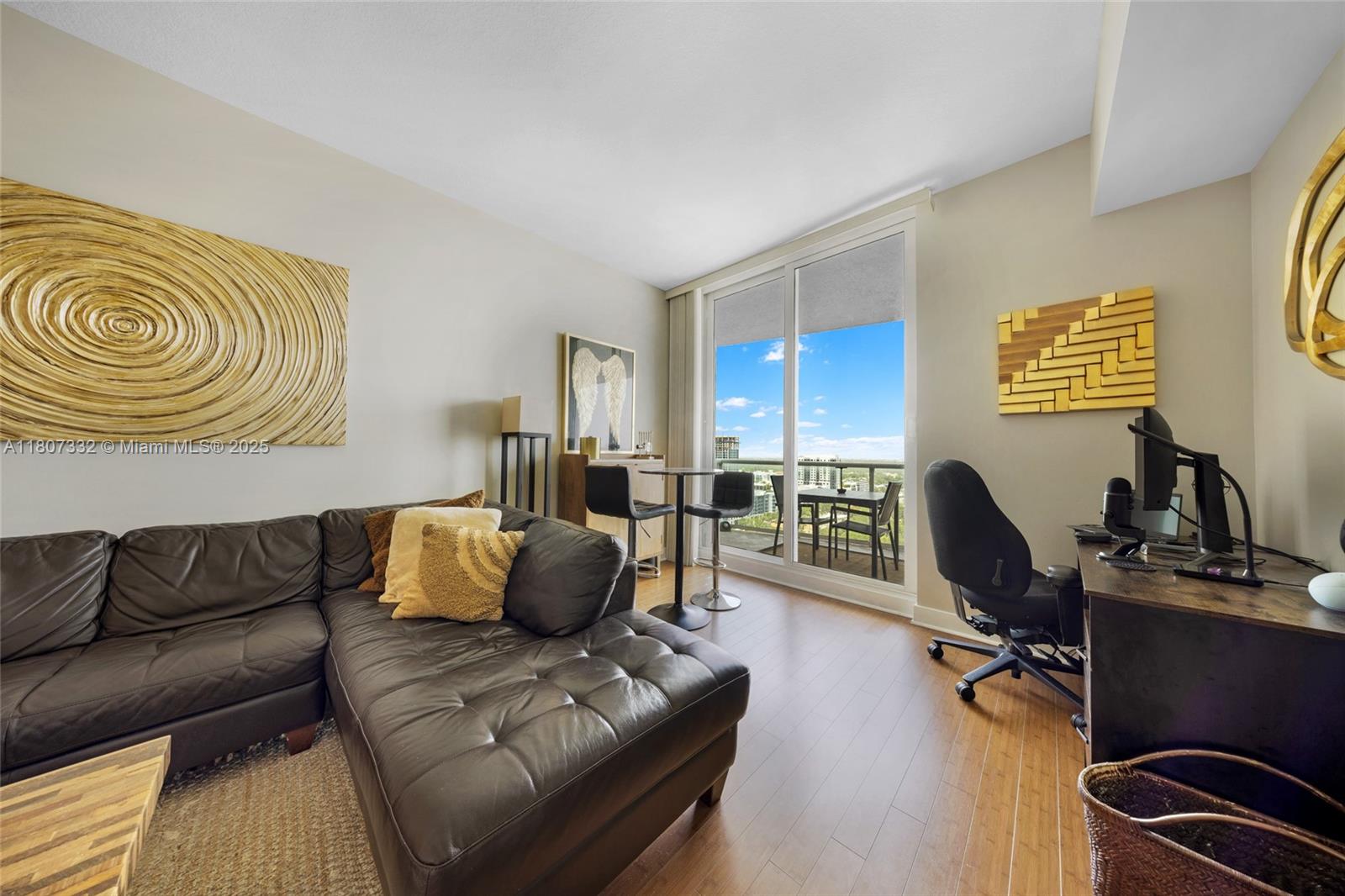 315 NE 3rd Ave # 1809
