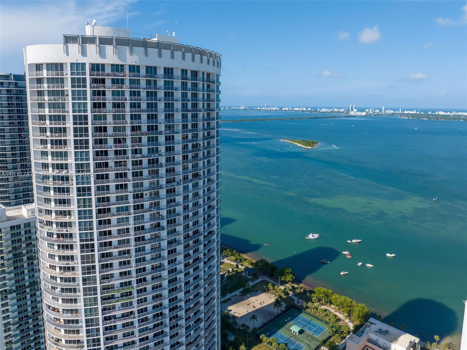 1750 N Bayshore Dr # 1407