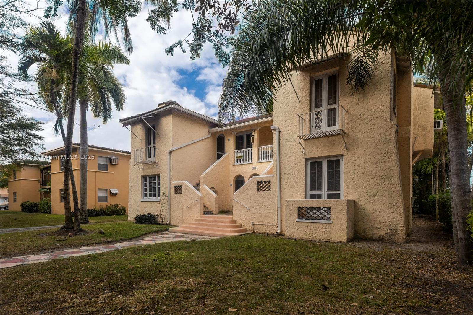 902 Salzedo St # 2