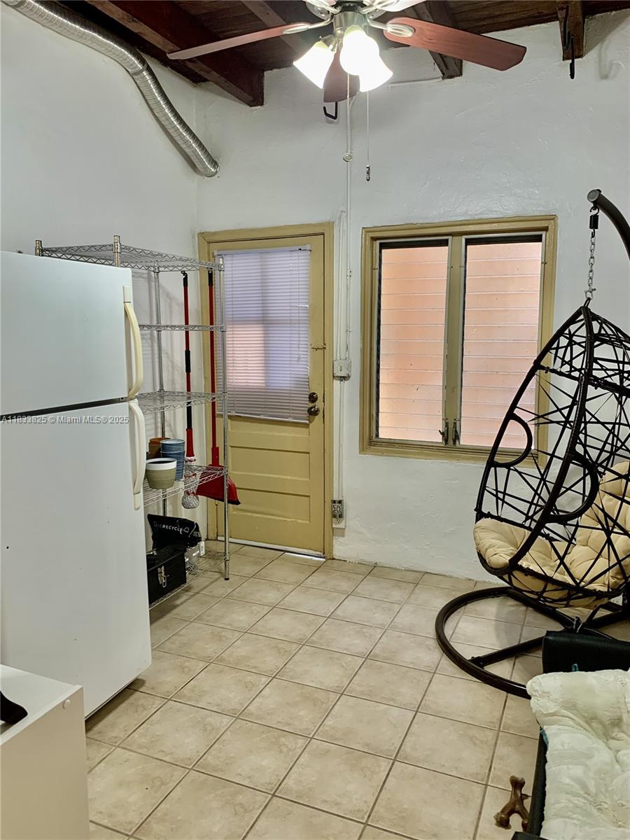 902 Salzedo St # 2