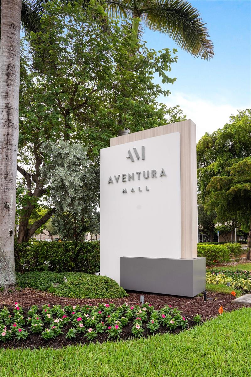 10201 E Broadview Dr