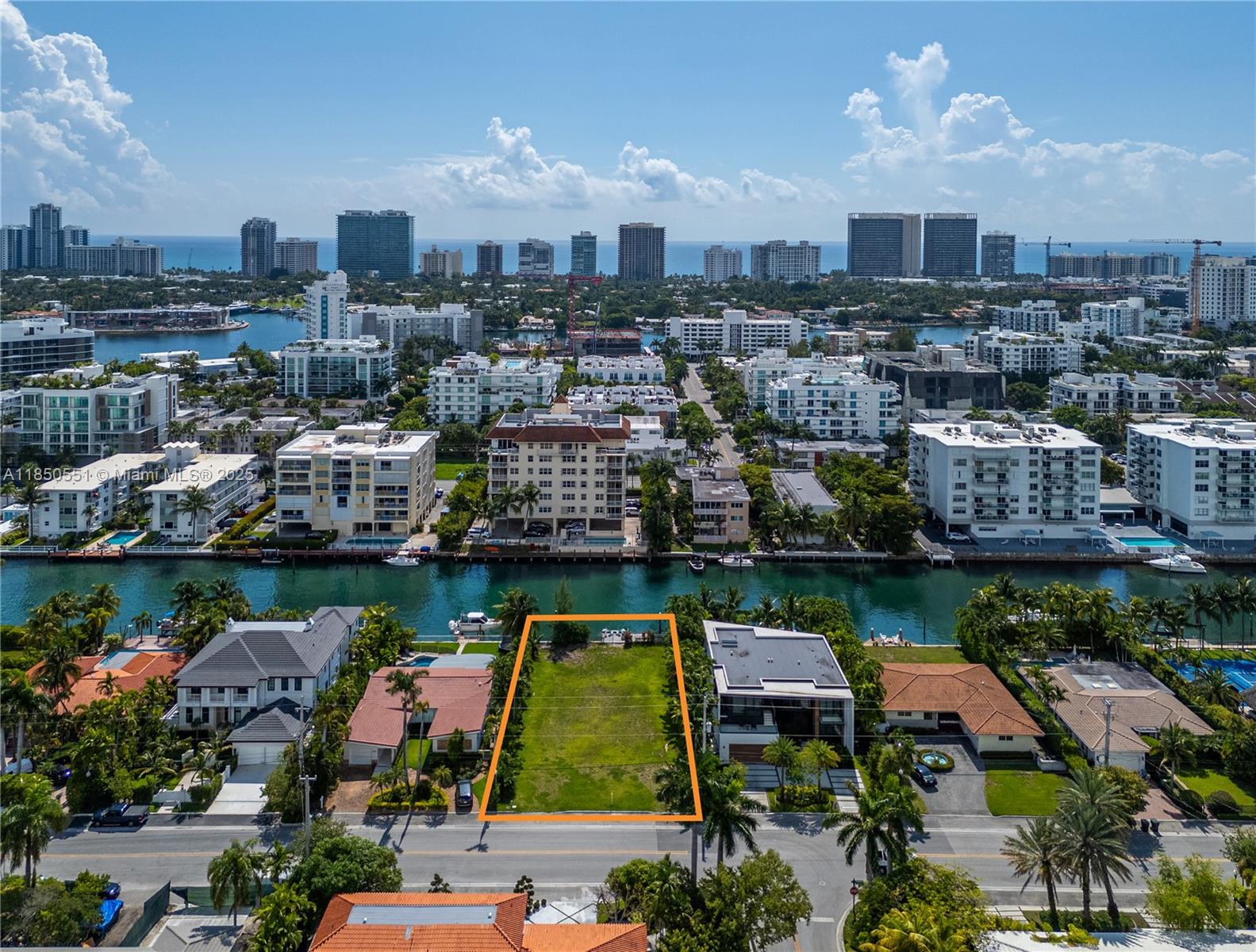 10201 E Broadview Dr