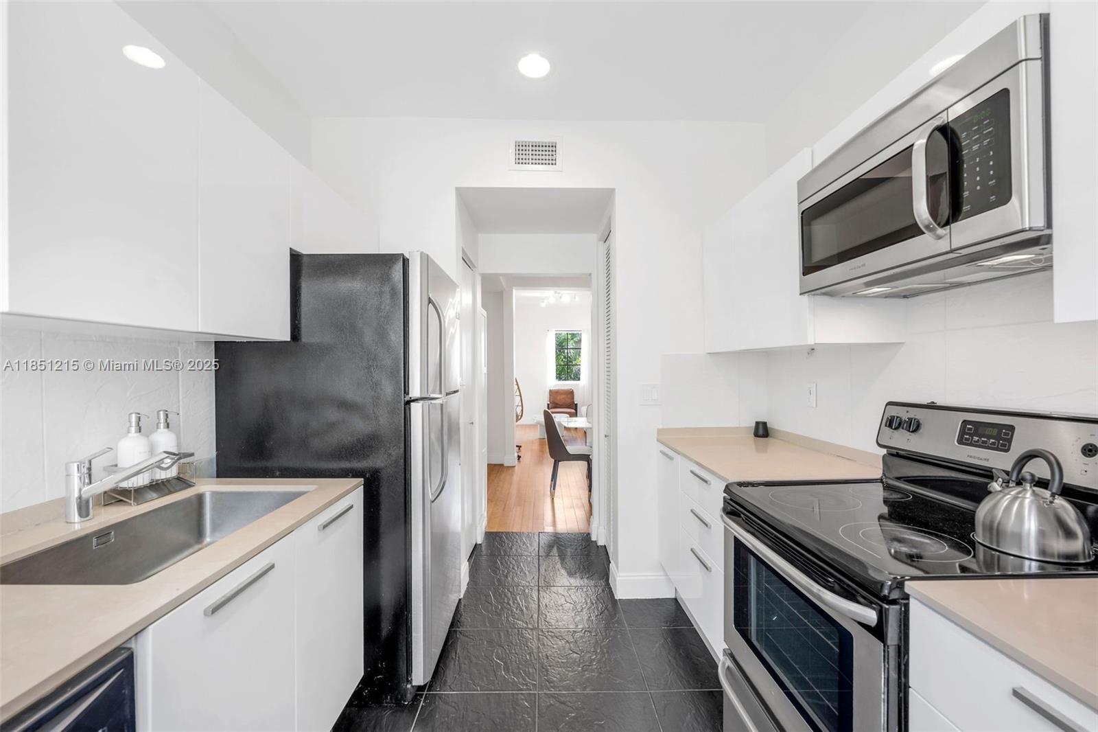 1510 Meridian Ave # 12