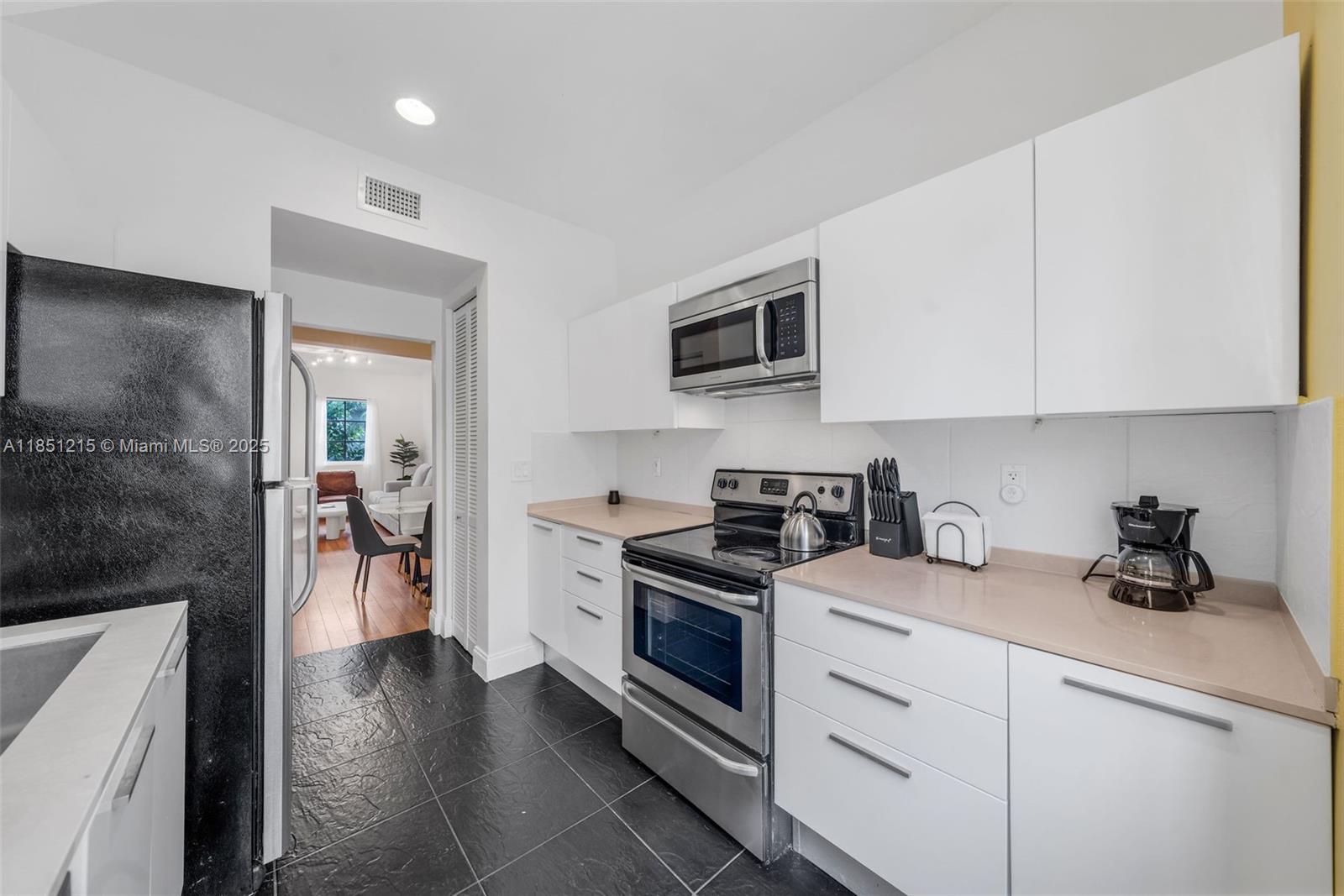 1510 Meridian Ave # 12