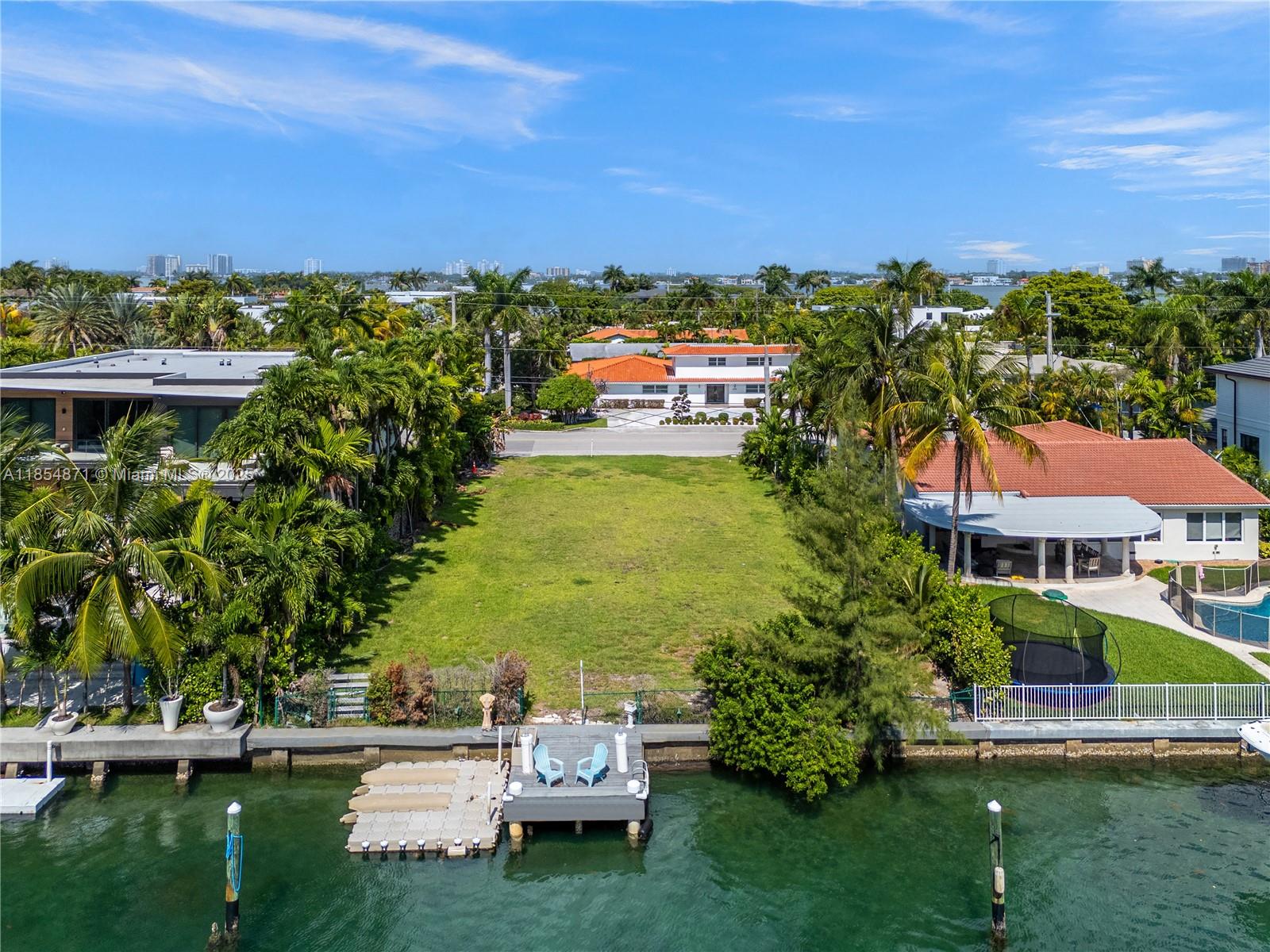 10201 E Broadview Dr