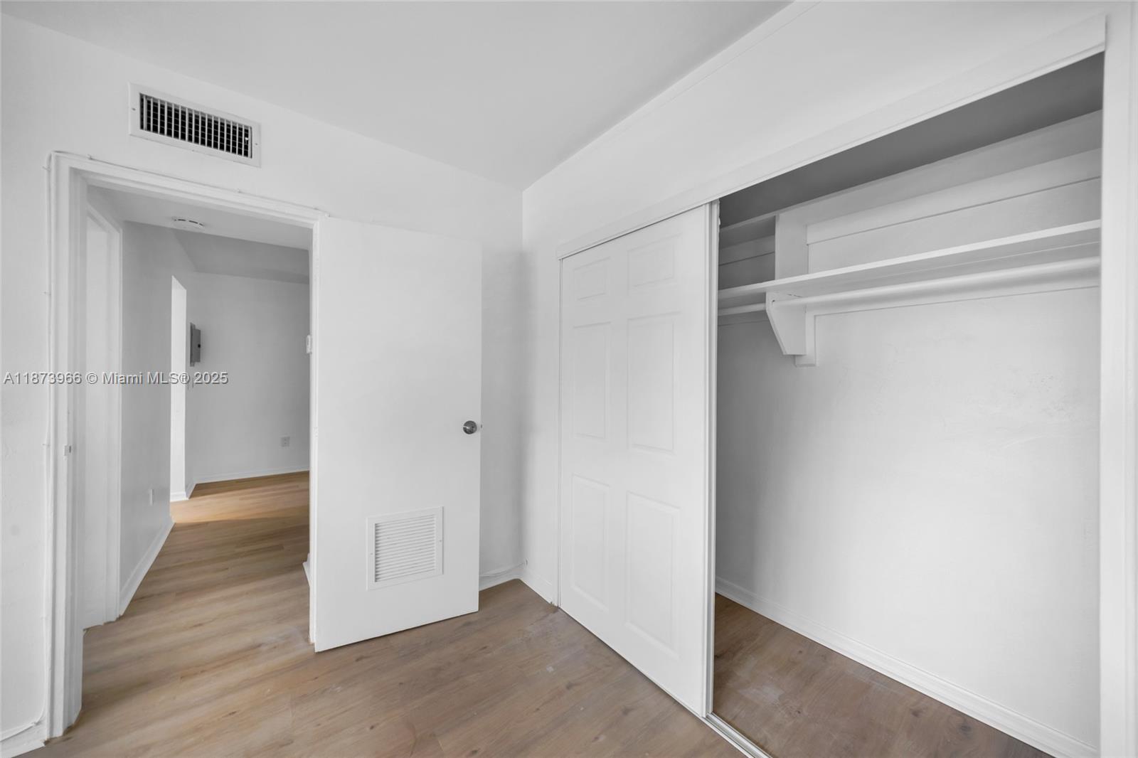 10001 W Bay Harbor Dr # 404