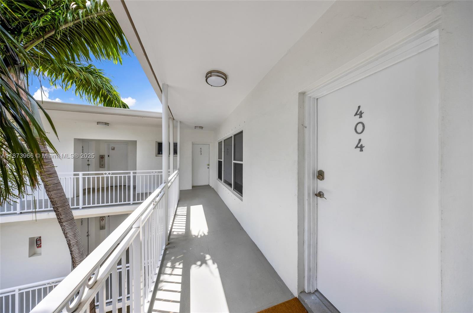 10001 W Bay Harbor Dr # 404